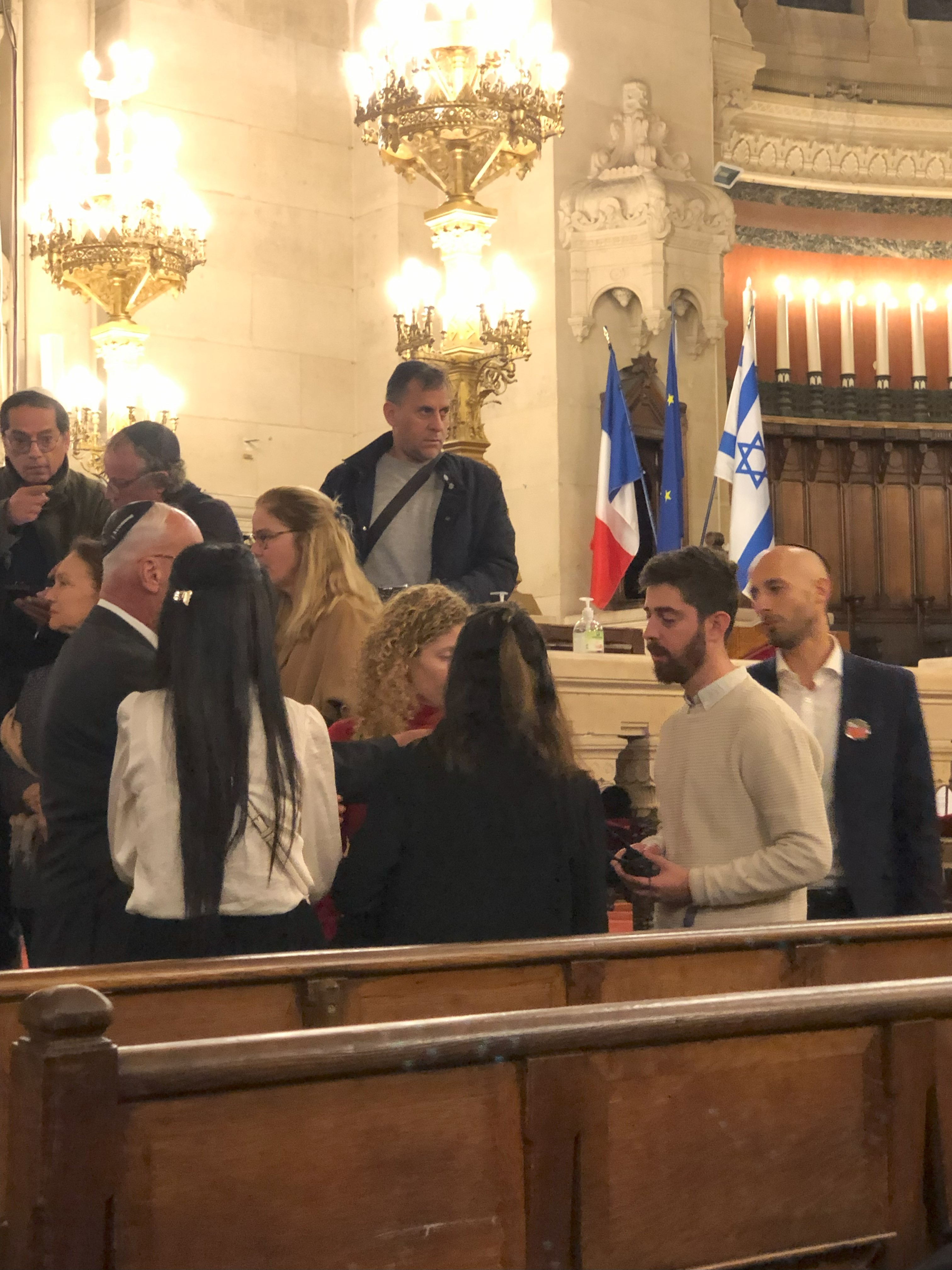 Photo du post Hommage à la Grande synagogue de la Victoire aux familles des otages